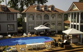 Maxx Hotel Гудаута